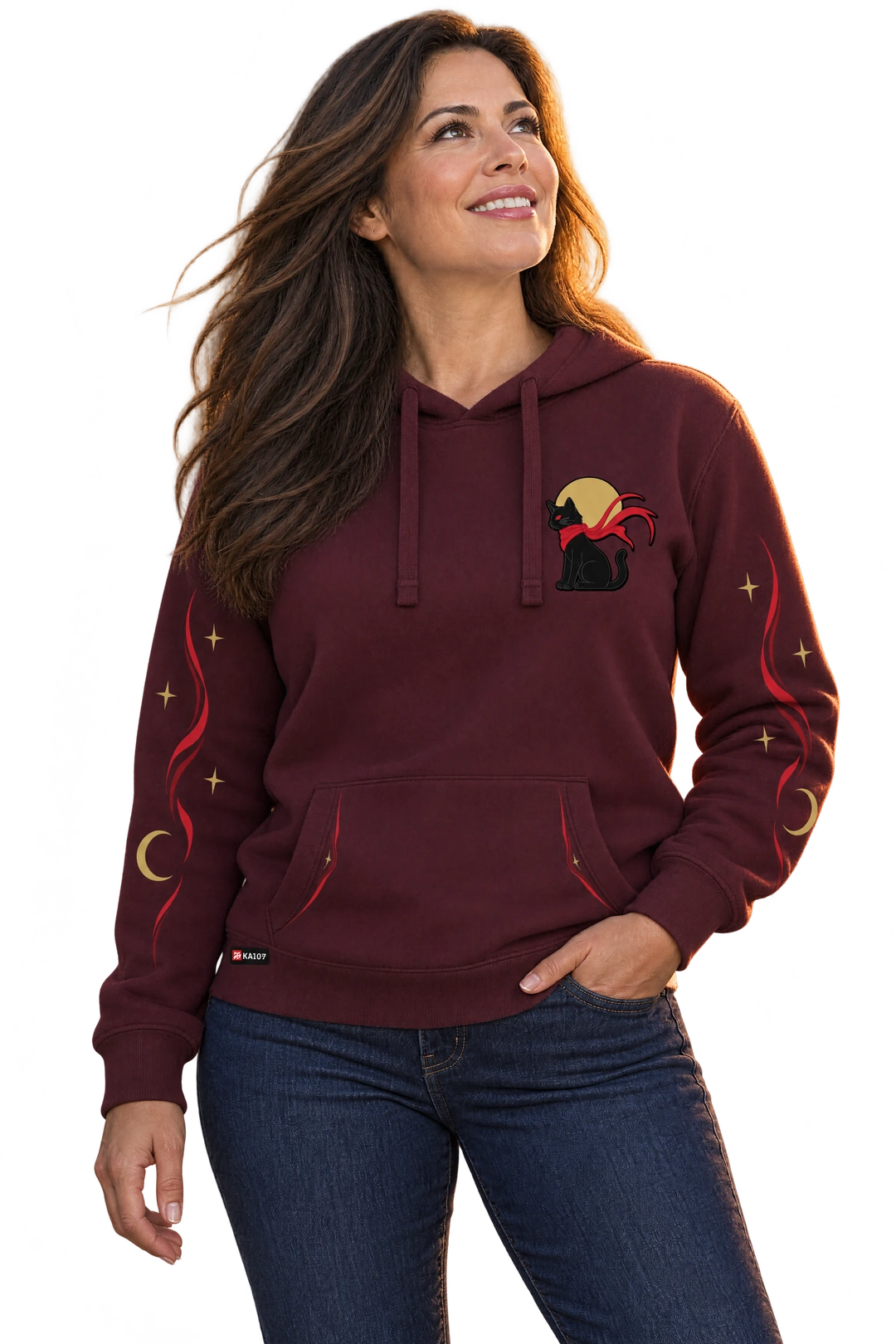 El personaje de KAI-07 con el hoodie RAGÚ color vino, junto a ORIGIN al atardecer